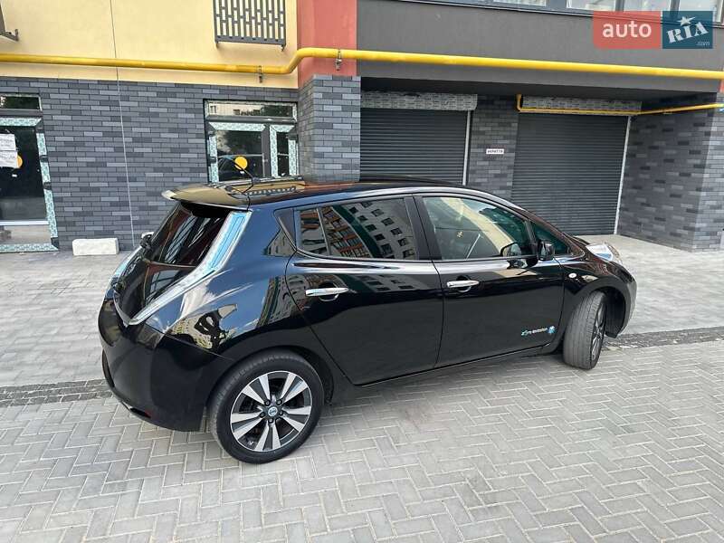 Хетчбек Nissan Leaf 2014 в Житомирі