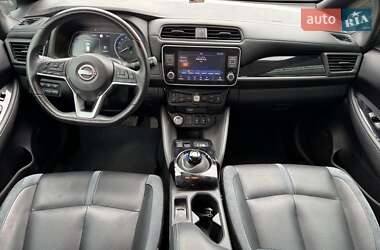 Хэтчбек Nissan Leaf 2022 в 