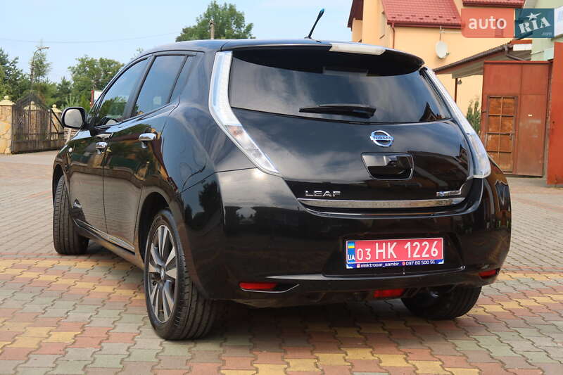 Хэтчбек Nissan Leaf 2013 в Самборе