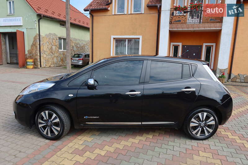 Хэтчбек Nissan Leaf 2013 в Самборе