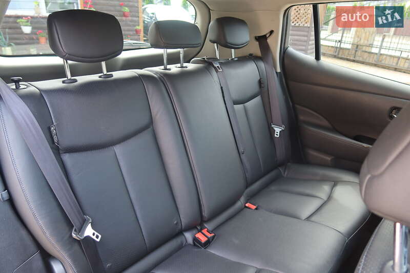 Хэтчбек Nissan Leaf 2013 в Самборе