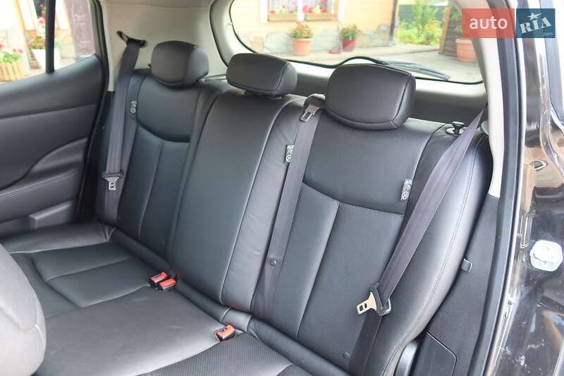 Хэтчбек Nissan Leaf 2013 в Самборе