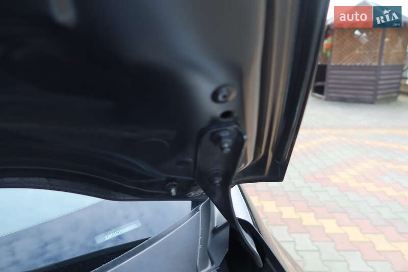 Хэтчбек Nissan Leaf 2013 в Самборе