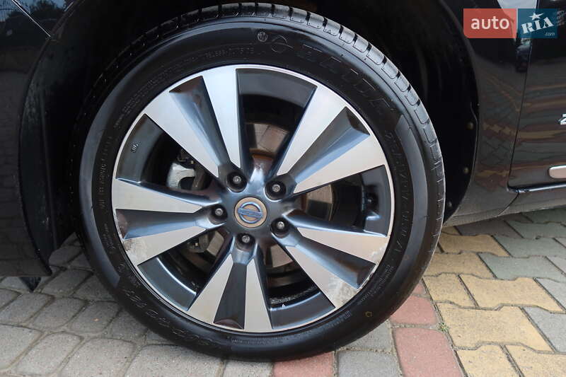 Хэтчбек Nissan Leaf 2013 в Самборе