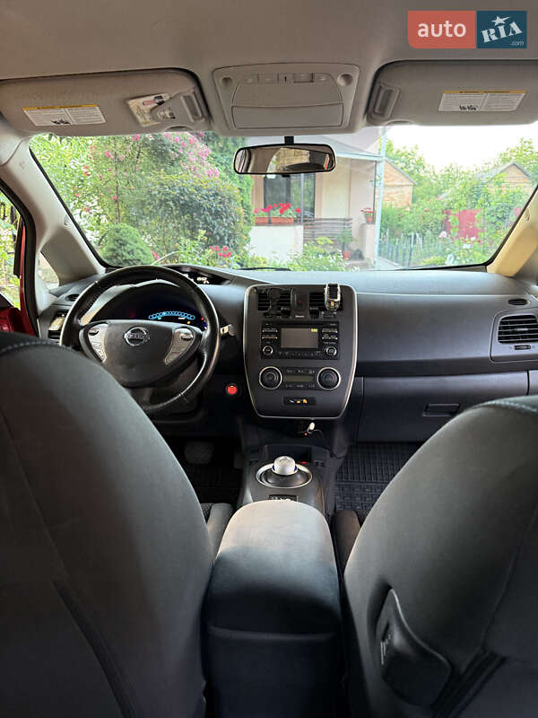 Хэтчбек Nissan Leaf 2015 в Виннице