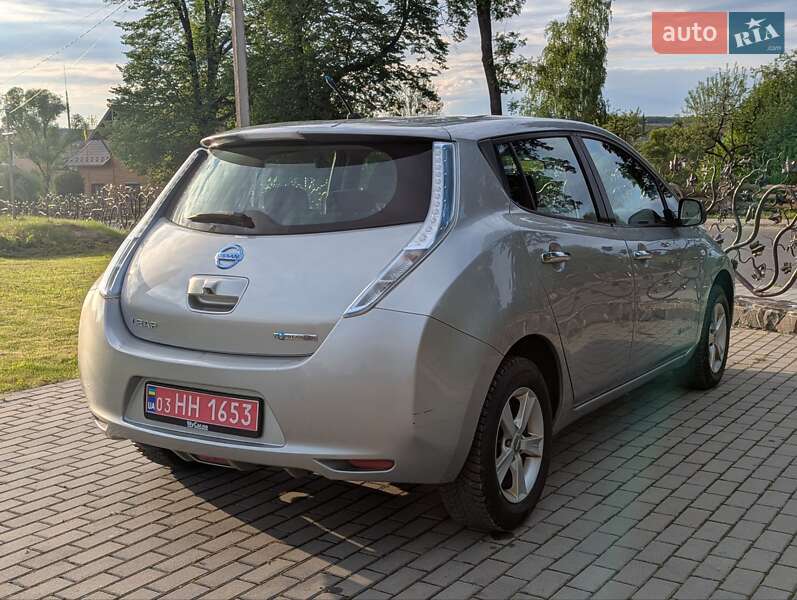 Хэтчбек Nissan Leaf 2013 в Дрогобыче