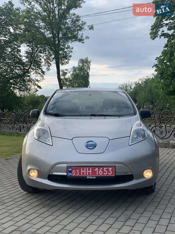 Хэтчбек Nissan Leaf 2013 в Дрогобыче