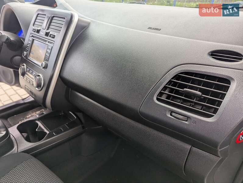 Хэтчбек Nissan Leaf 2013 в Дрогобыче
