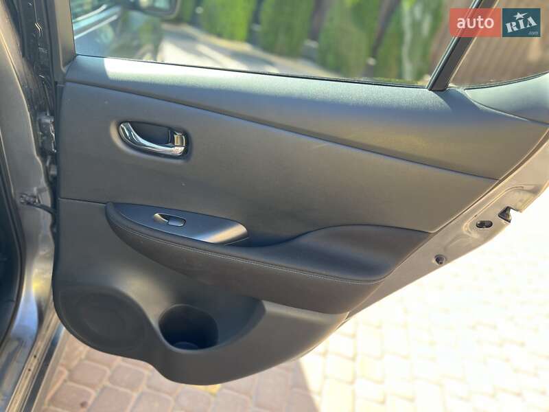 Хетчбек Nissan Leaf 2021 в Вінниці