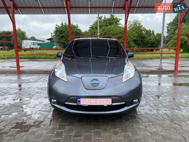 Хетчбек Nissan Leaf 2013 в Луцьку