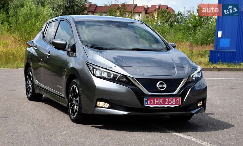 Хэтчбек Nissan Leaf 2018 в Дрогобыче