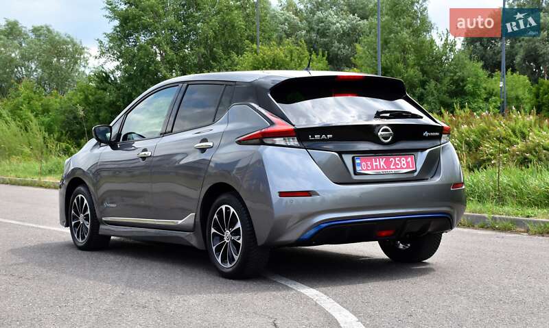 Хэтчбек Nissan Leaf 2018 в Дрогобыче