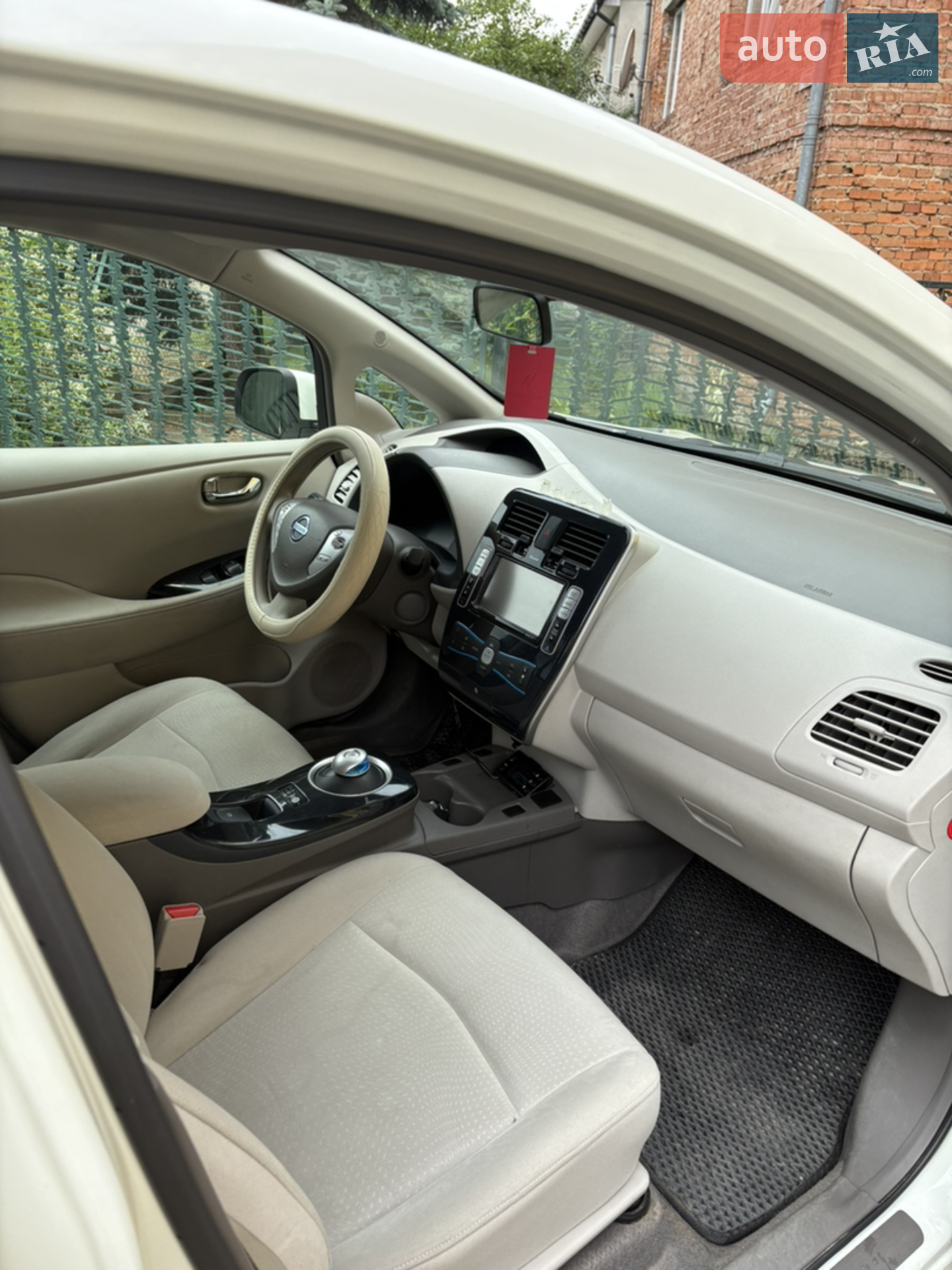 2012 Nissan Leaf - мініатюра 11