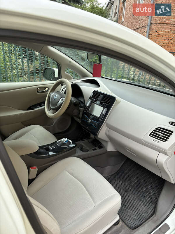 Хетчбек Nissan Leaf 2012 в Самборі фото 11 Хетчбек Nissan Leaf 2012 в Самборі