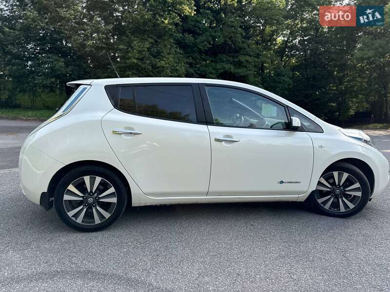 Хетчбек Nissan Leaf 2016 в Трускавці