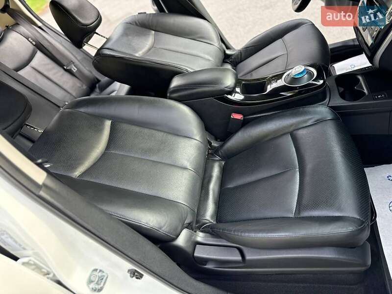 Хетчбек Nissan Leaf 2016 в Трускавці