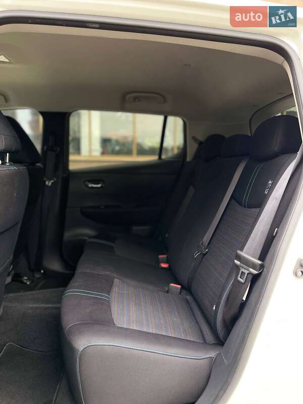 Хетчбек Nissan Leaf 2018 в Києві