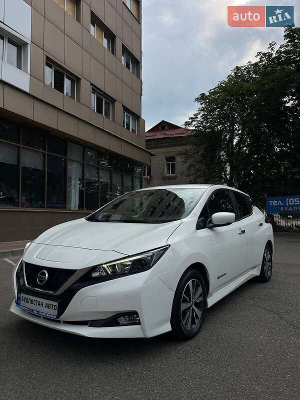 Хетчбек Nissan Leaf 2018 в Києві