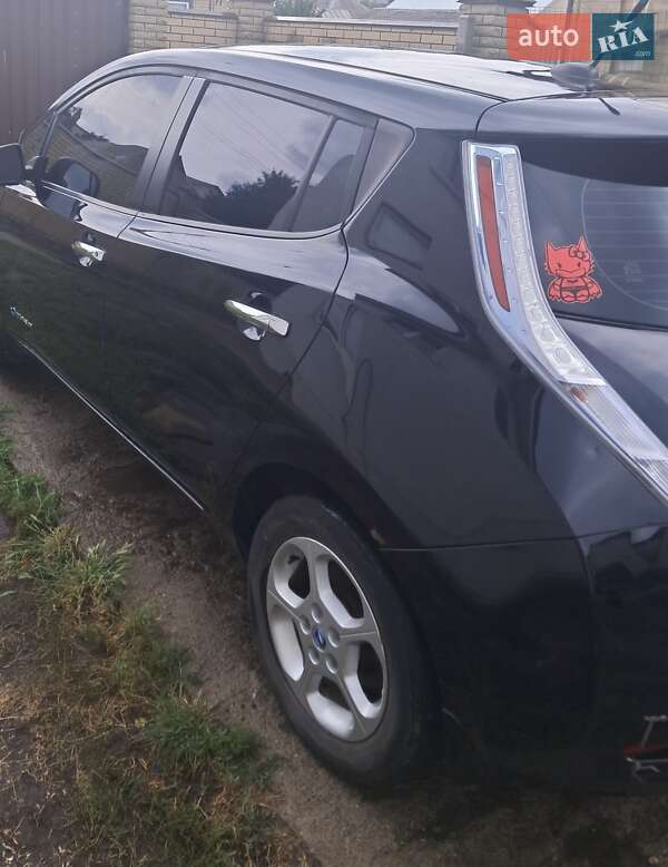 Хетчбек Nissan Leaf 2011 в Черкасах фото 10 Хетчбек Nissan Leaf 2011 в Черкасах