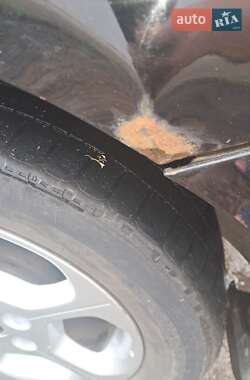 Хэтчбек Nissan Leaf 2011 в 