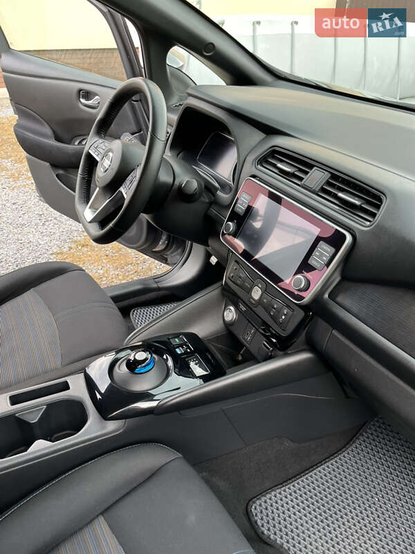 Хэтчбек Nissan Leaf 2019 в Шептицькому