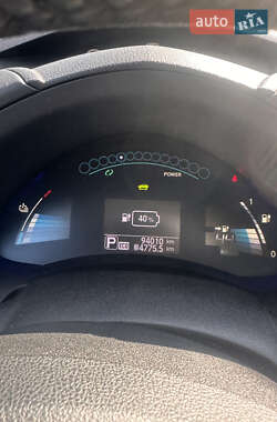 Хэтчбек Nissan Leaf 2014 в 