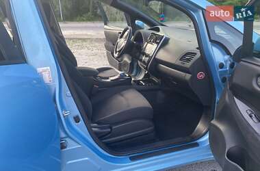 Хетчбек Nissan Leaf 2014 в 