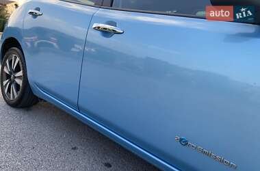 Хетчбек Nissan Leaf 2014 в 