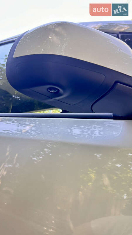 Хетчбек Nissan Leaf 2013 в Чорноморську