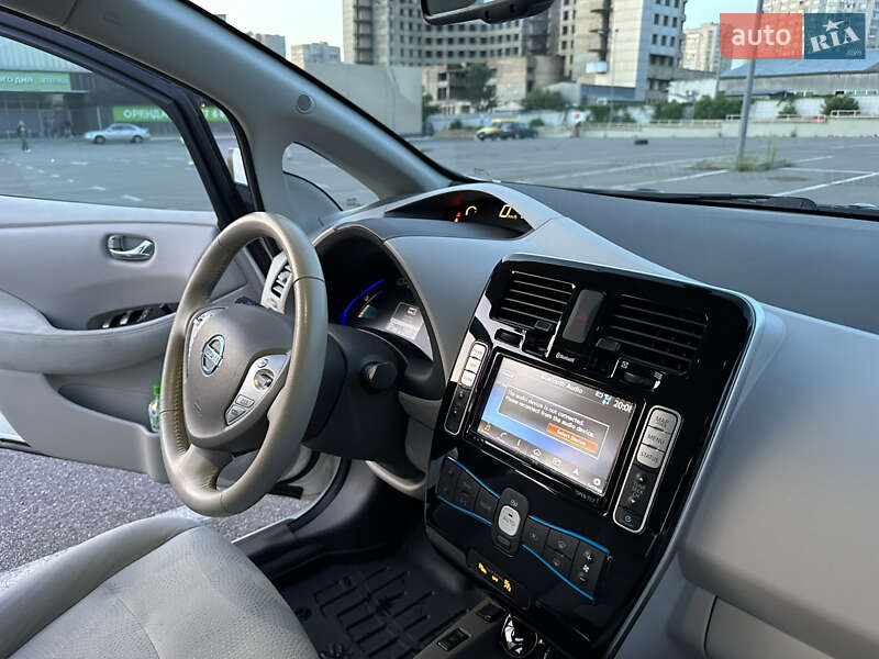 Хетчбек Nissan Leaf 2016 в Києві