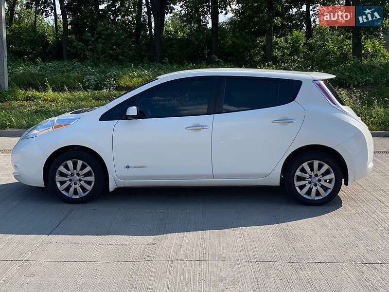 Хетчбек Nissan Leaf 2013 в Києві