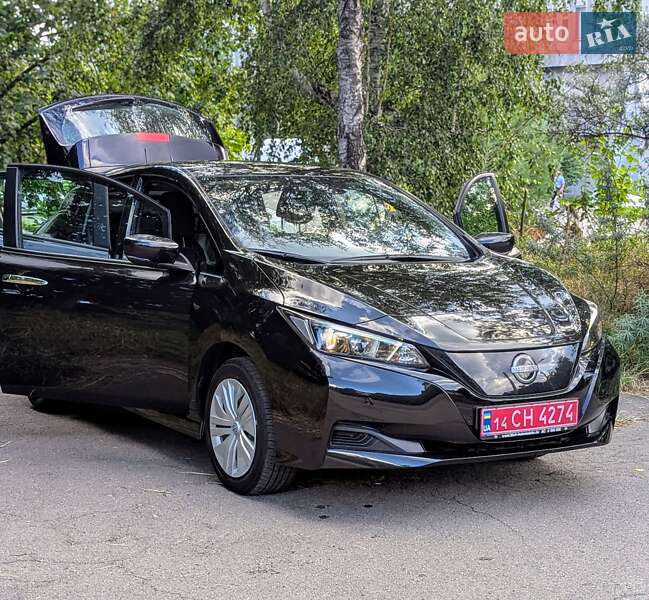 Хэтчбек Nissan Leaf 2022 в Ровно