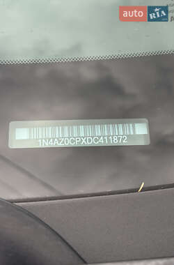 Хэтчбек Nissan Leaf 2013 в 