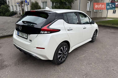 Хэтчбек Nissan Leaf 2023 в 