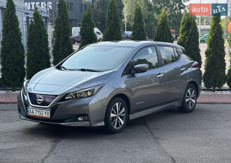 Хэтчбек Nissan Leaf 2019 в Киеве