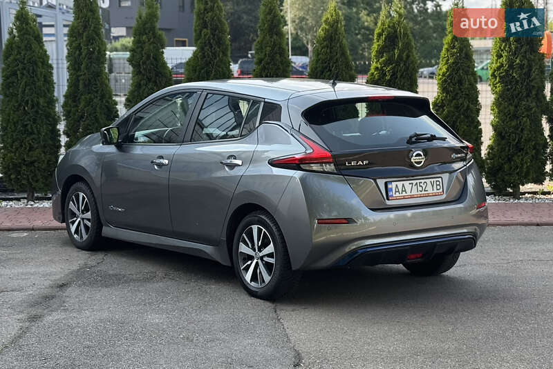 Хэтчбек Nissan Leaf 2019 в Киеве