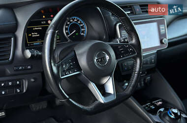 Хэтчбек Nissan Leaf 2020 в 