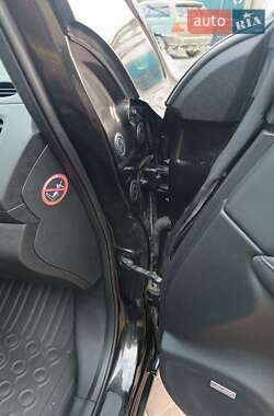 Хэтчбек Nissan Leaf 2015 в 
