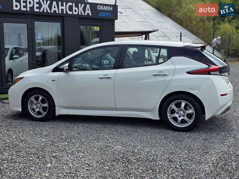 Хетчбек Nissan Leaf 2022 в Тернополі
