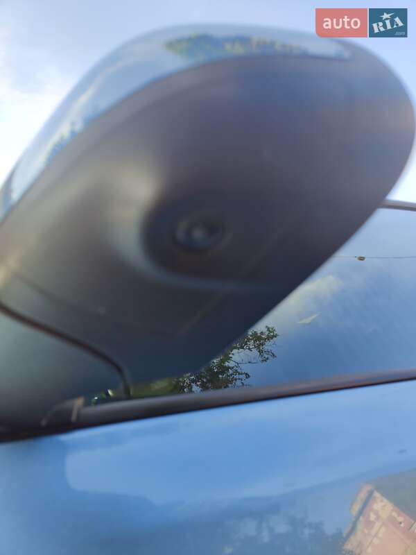 Хетчбек Nissan Leaf 2013 в Одесі