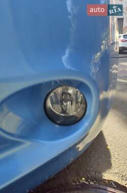 Хэтчбек Nissan Leaf 2013 в 