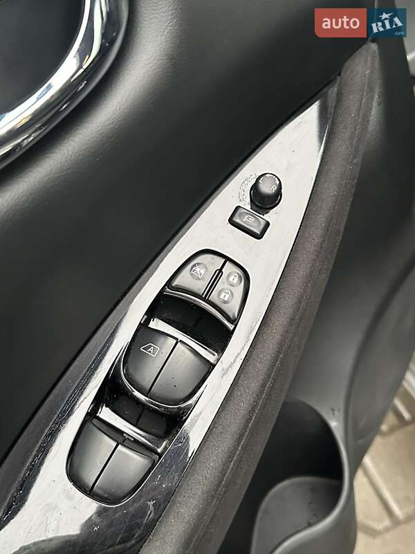 Хэтчбек Nissan Leaf 2014 в Белогородке