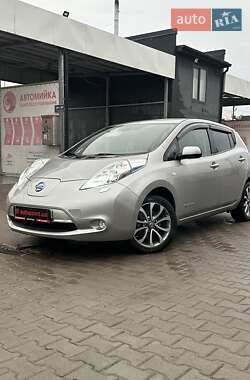 Хетчбек Nissan Leaf 2014 в Білогородці