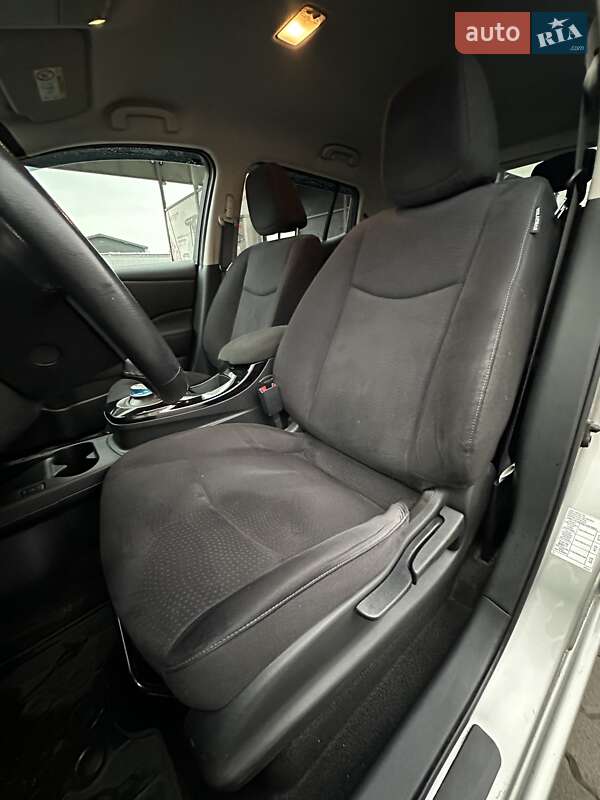 Хэтчбек Nissan Leaf 2014 в Белогородке
