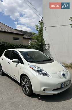 Хэтчбек Nissan Leaf 2015 в Николаеве