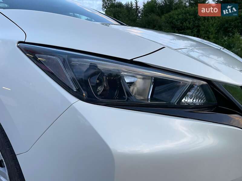 Хетчбек Nissan Leaf 2020 в Тернополі