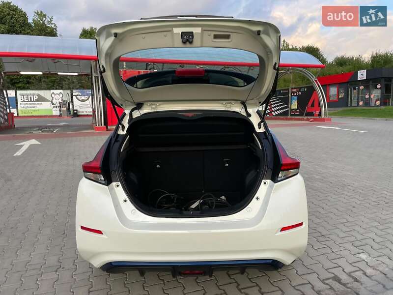 Хетчбек Nissan Leaf 2020 в Тернополі