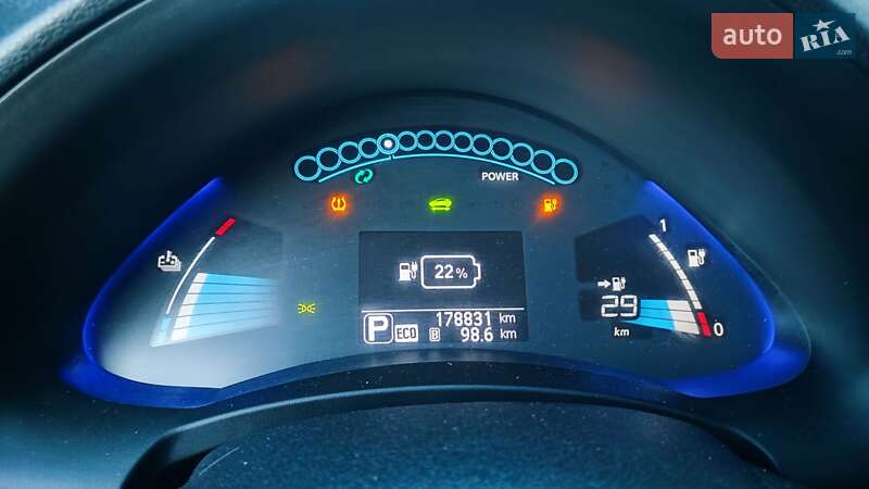 Хэтчбек Nissan Leaf 2015 в Сумах