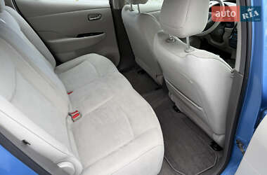 Хэтчбек Nissan Leaf 2012 в 