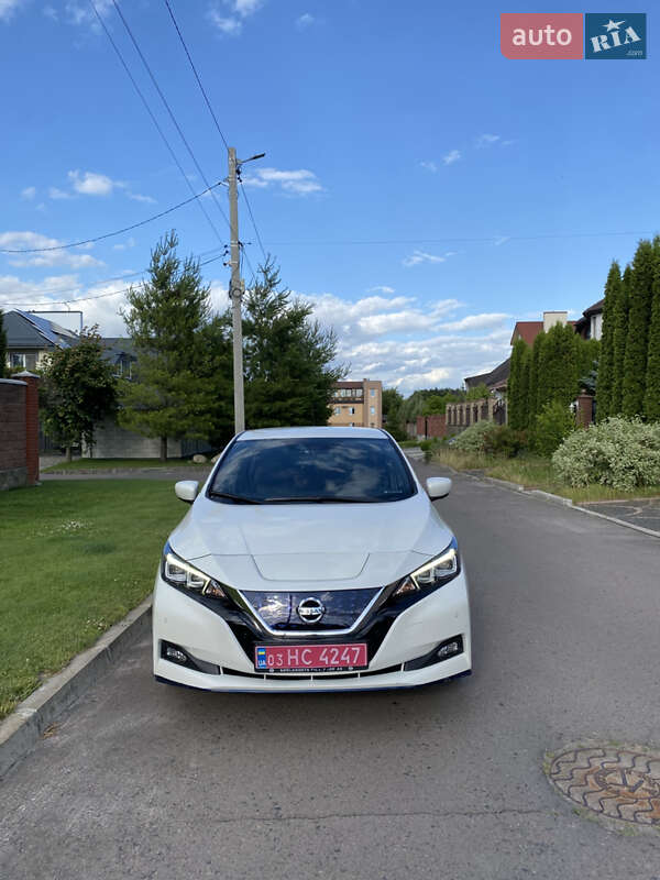 Хэтчбек Nissan Leaf 2020 в Ровно
